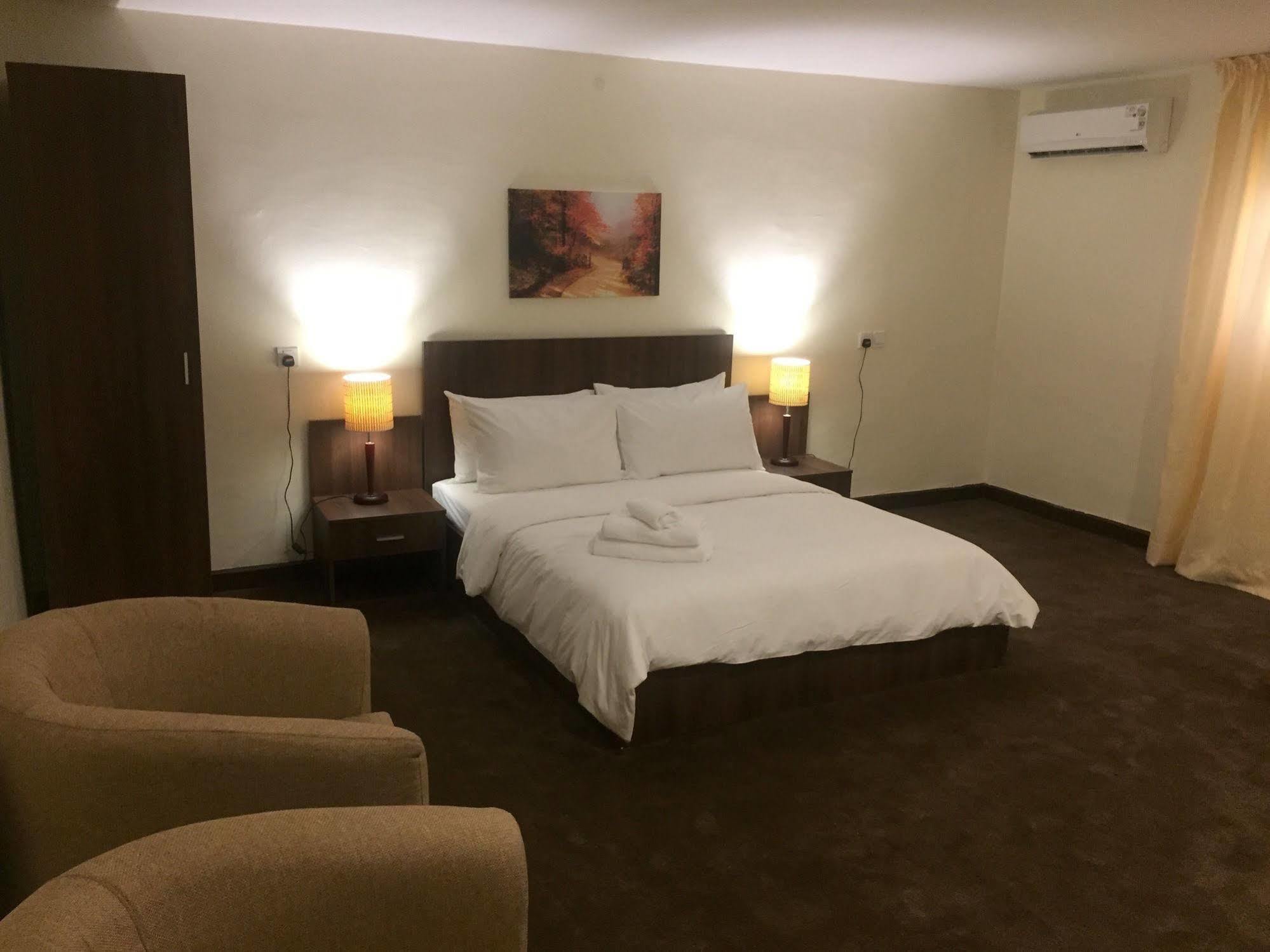 Sinclair Guest House Abuja Bagian luar foto